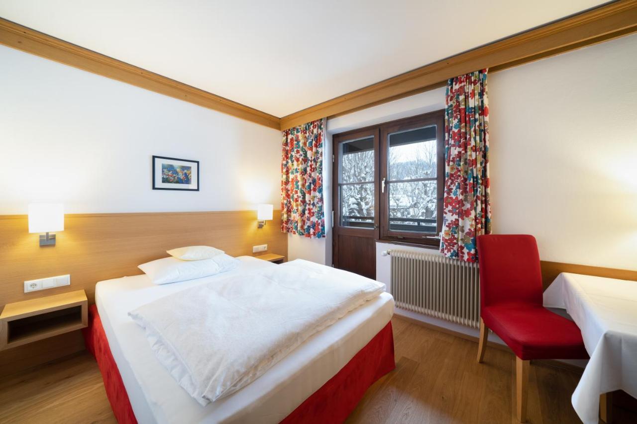 Hotel Zur Post Goldegg Exterior photo